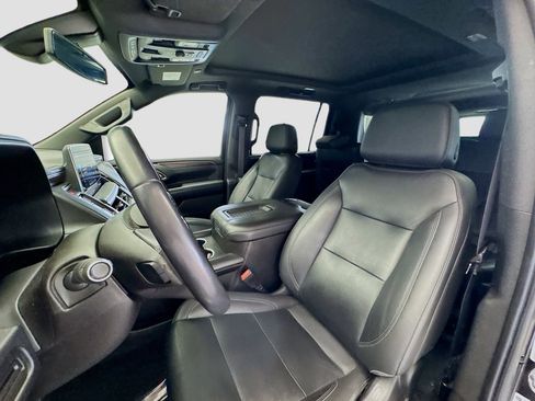 Used 2021 Chevrolet Suburban LT image 13