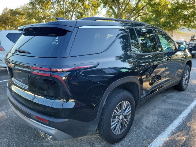 Used 2026 Chevrolet Traverse LT w/ Driver Confidence Package FWD image 5