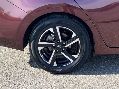 Used 2024 Nissan Sentra SV image 9