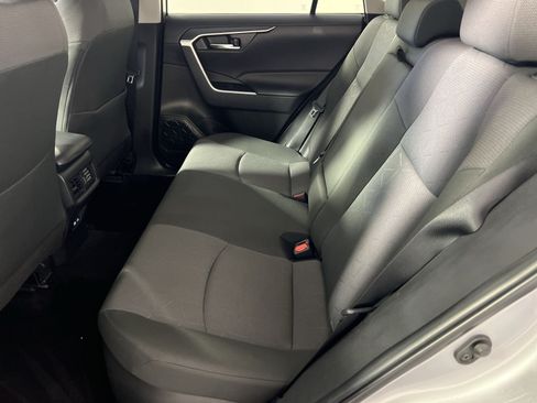 Used 2025 Toyota RAV4 XLE AWD/4WD image 26