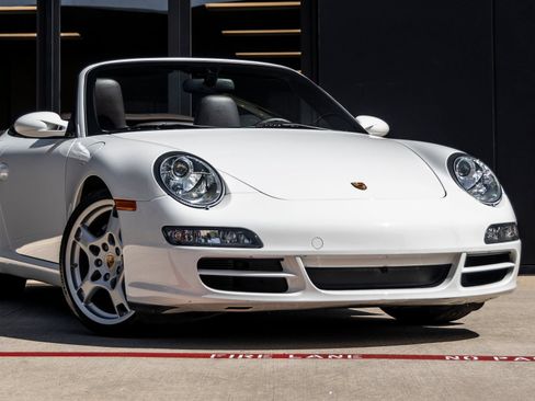 Used 2006 Porsche 911 Carrera RWD image 9