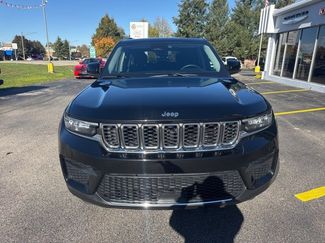 Certified 2023 Jeep Grand Cherokee Laredo video 2