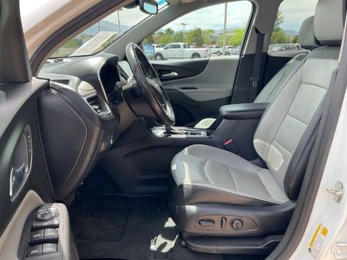 Used 2018 Chevrolet Equinox Premier AWD/4WD image 11
