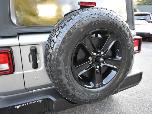Used 2018 Jeep Wrangler Unlimited Sport AWD/4WD image 33