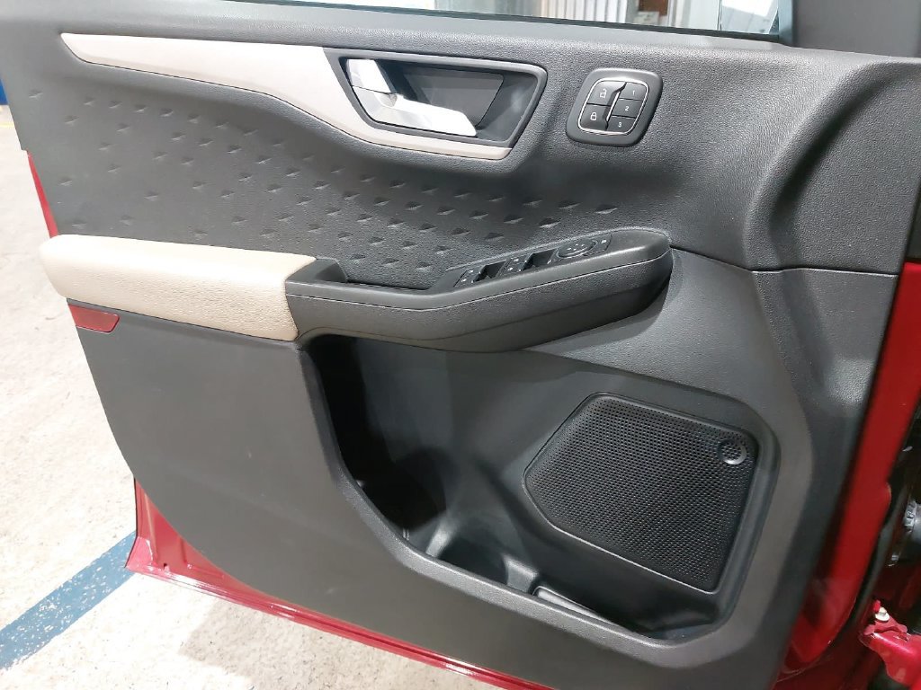 Used 2020 Ford Escape SEL FWD image 22