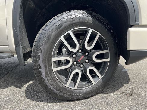 New 2026 GMC Sierra 1500 AT4 w/ AT4 Premium Package AWD/4WD image 2