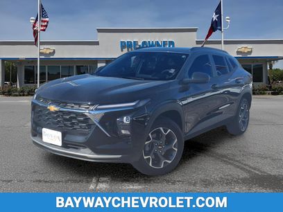 Used 2025 Chevrolet Trax LT