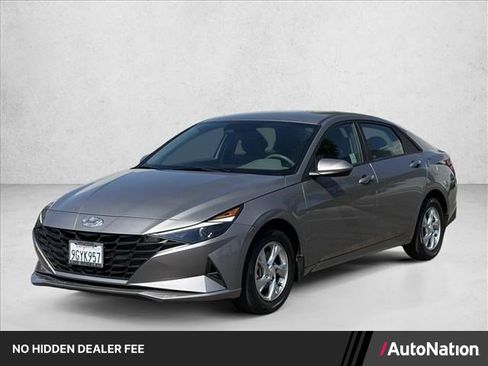 Certified 2023 Hyundai Elantra SE FWD image 1