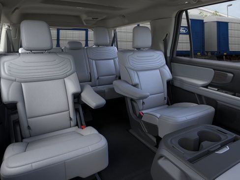 New 2026 Ford Expedition Max Platinum AWD/4WD image 12