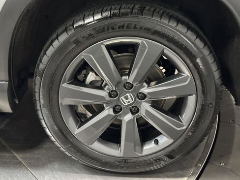 Used 2023 Honda Pilot Sport image 19