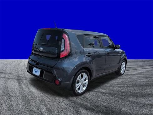 Used 2016 Kia Soul + FWD image 4