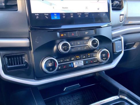Used 2024 Ford Expedition XLT RWD image 34