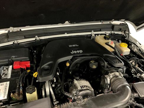 Used 2020 Jeep Wrangler Unlimited Sport AWD/4WD image 30