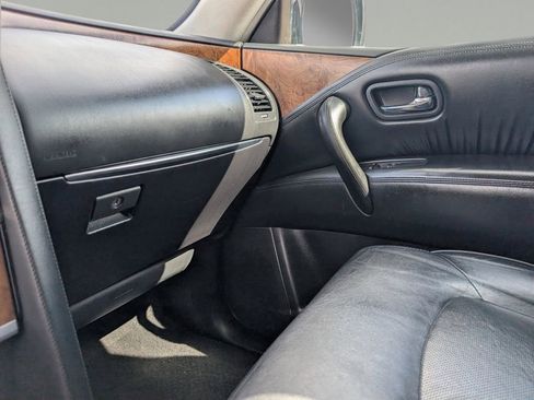 Used 2023 Nissan Armada SL w/ Captain's Chairs Package image 33