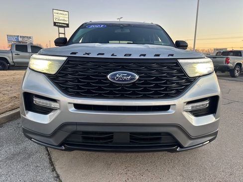 Used 2023 Ford Explorer ST-Line w/ Class IV Trailer Tow Package image 9