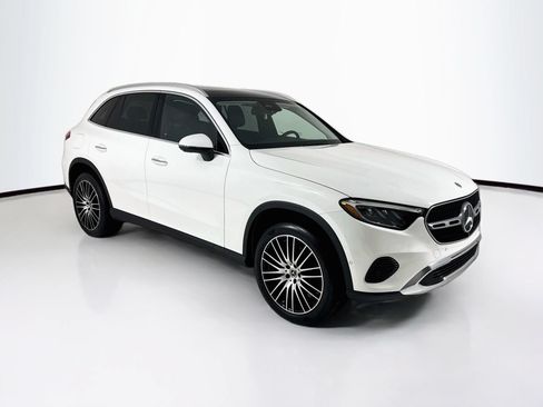 Certified 2024 Mercedes-Benz GLC 300 image 1