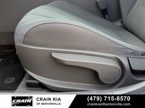 Used 2023 Hyundai Elantra SEL FWD image 11