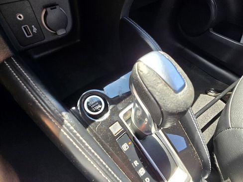 Used 2020 Nissan Kicks SR w/ SR Premium Package FWD image 19