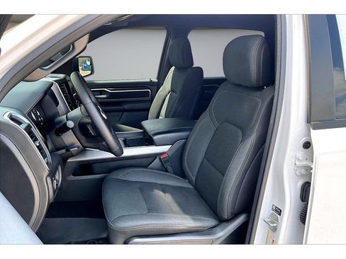 Used 2025 RAM 1500 Big Horn AWD/4WD image 34