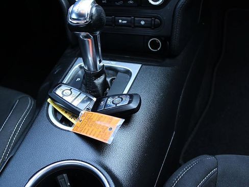Used 2019 Ford Mustang Coupe RWD image 15