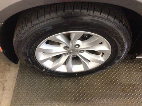 Used 2021 Chrysler 300 Touring RWD image 25