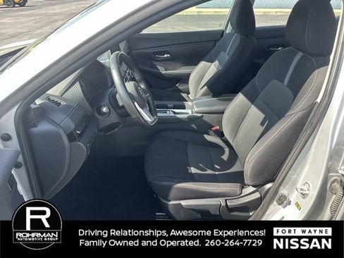 Used 2023 Nissan Sentra SV image 9
