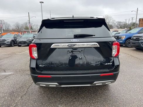 Certified 2024 Ford Explorer XLT w/ Equipment Group 202A image 5