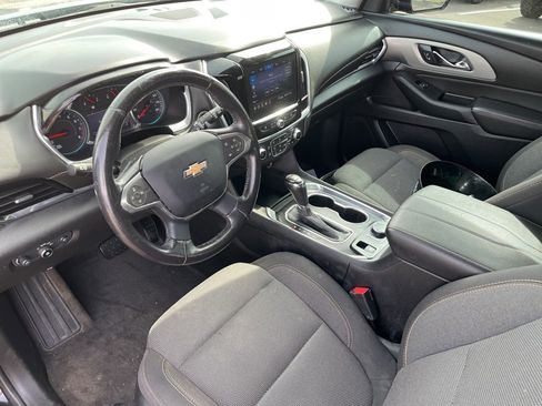 Used 2020 Chevrolet Traverse LT image 11