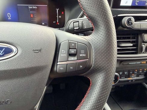 Used 2025 Ford Escape ST-Line image 7