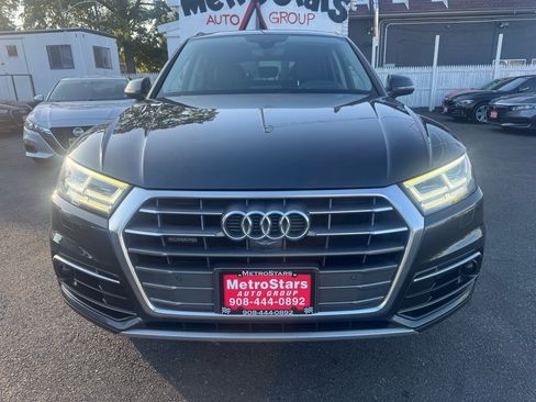 Used 2018 Audi Q5 Prestige w/ Prestige Package image 2