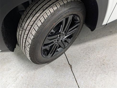 New 2026 Chevrolet Trax ACTIV w/ Driver Confidence Package image 8