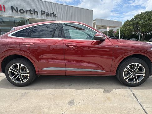 Used 2025 Audi Q5 Premium w/ Convenience Package AWD/4WD image 8