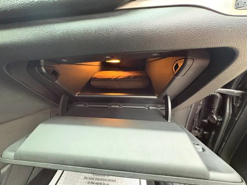 Used 2017 Jeep Cherokee Sport FWD image 11