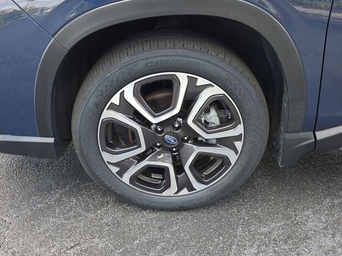 Used 2024 Subaru Ascent Touring image 10