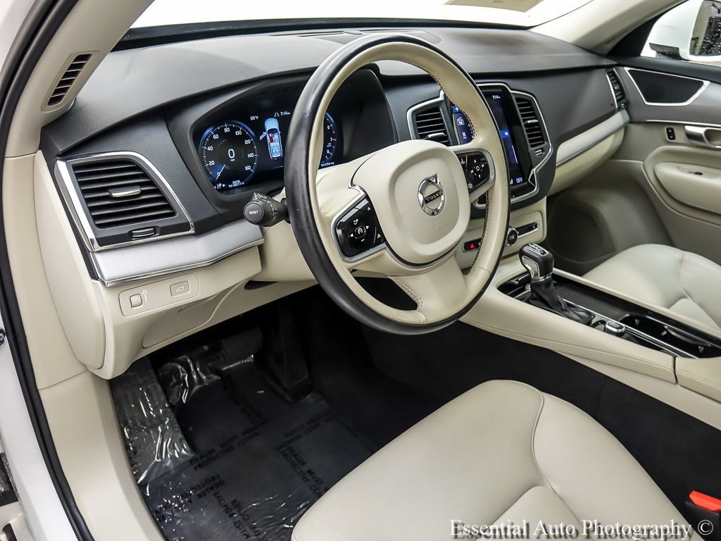 Used 2022 Volvo XC90 T5 Momentum AWD/4WD image 10