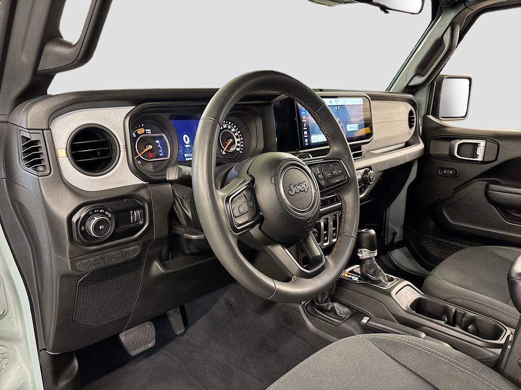 Used 2024 Jeep Wrangler Sport AWD/4WD image 9