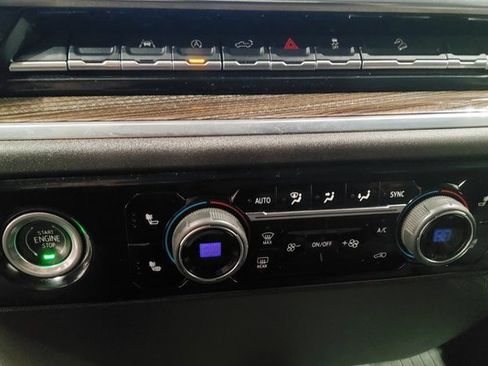 Used 2022 Chevrolet Silverado 1500 RST image 33