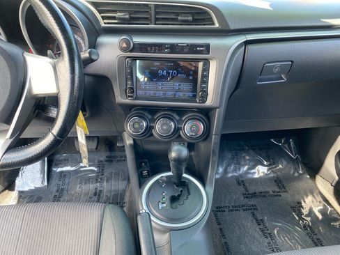 Used 2015 Scion tC FWD image 11