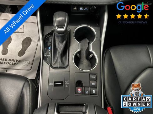 Used 2023 Toyota Highlander XLE AWD/4WD image 26