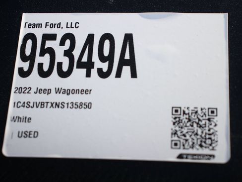 Used 2022 Jeep Wagoneer Series II AWD/4WD image 31