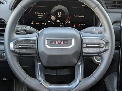 New 2026 GMC Terrain AT4 w/ LPO, Black Badging Package AWD/4WD image 13