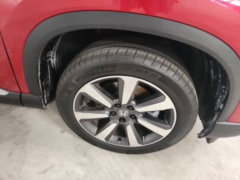 Used 2025 Honda Pilot Touring image 13