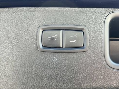 Used 2022 Porsche Macan AWD/4WD image 12