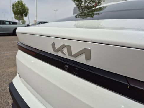 Used 2025 Kia K4 LXS image 21