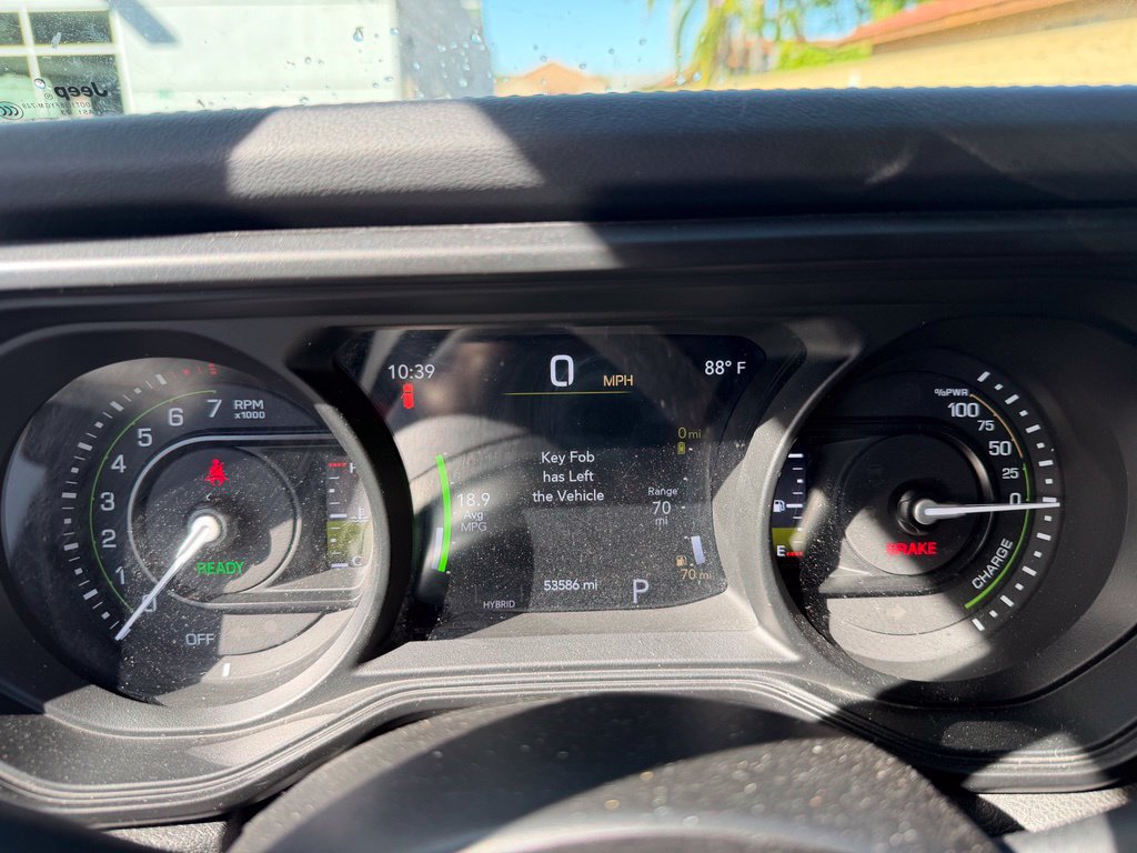 Used 2024 Jeep Wrangler Unlimited Sahara AWD/4WD image 22