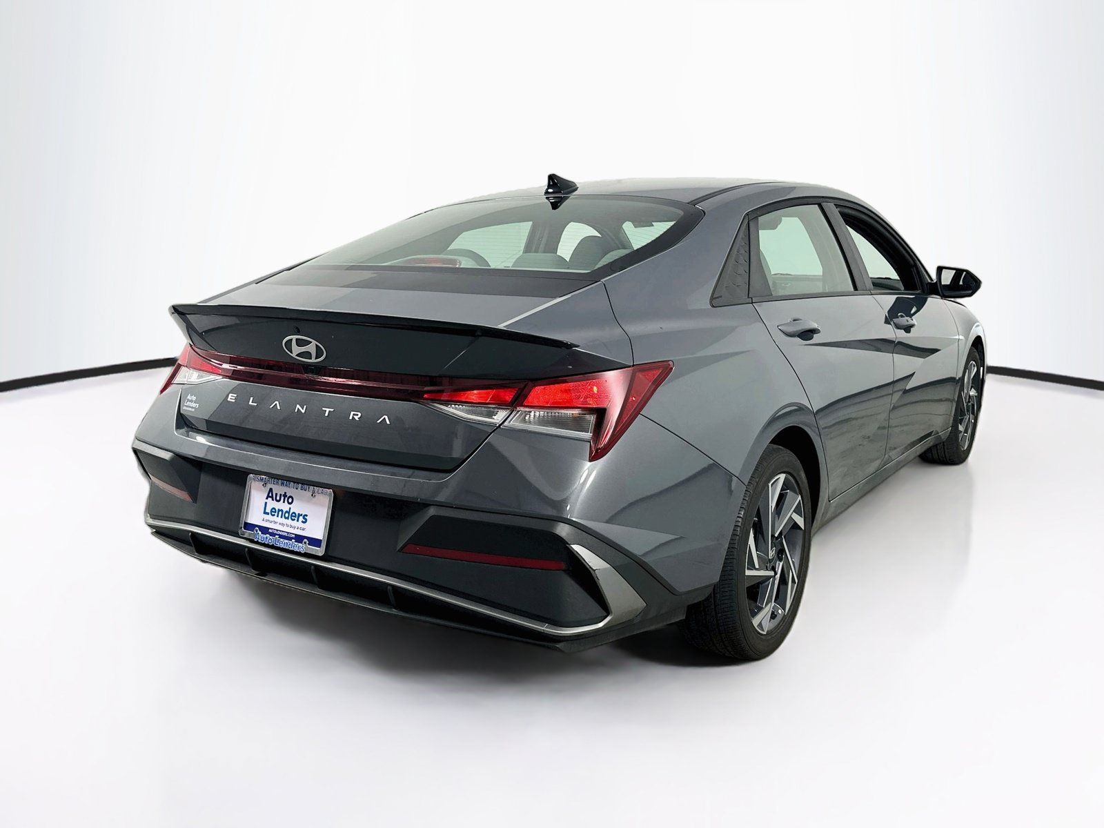 Used 2025 Hyundai Elantra Sport FWD image 5