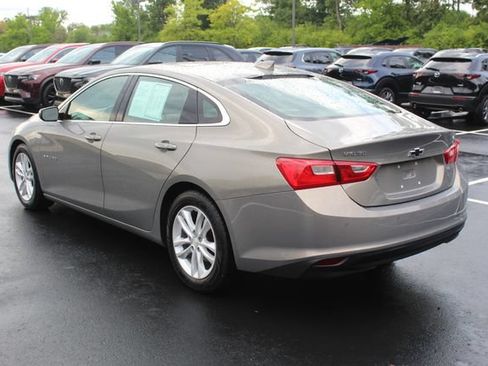 Used 2017 Chevrolet Malibu Hybrid w/ Leather Package FWD image 6