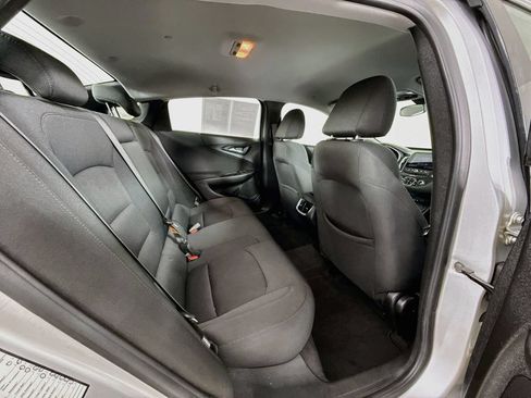 Used 2020 Chevrolet Malibu LT FWD image 31