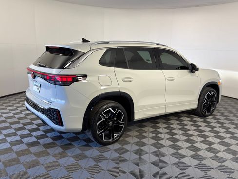 Used 2025 Volkswagen Tiguan SEL R-Line image 7