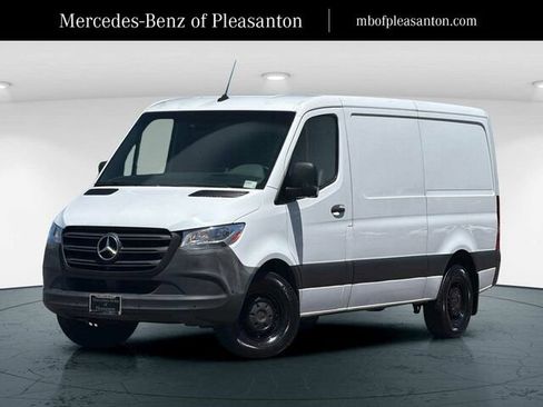 Used 2021 Mercedes-Benz Sprinter 2500 image 1